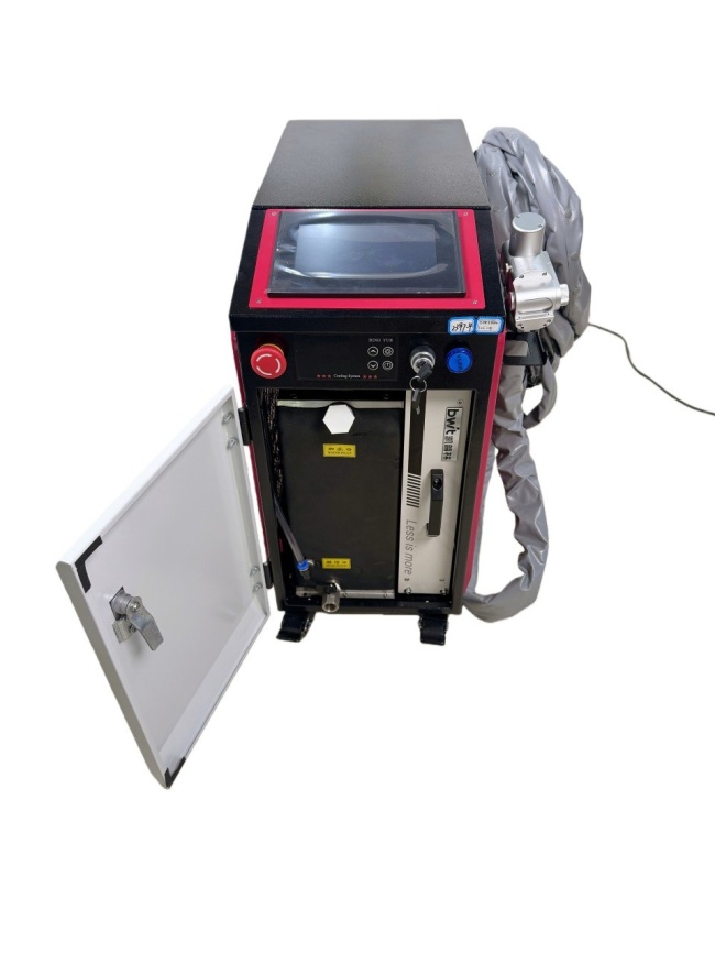 Аппарат лазерной сварки,чистки,резки и зачистки шва (4в1) мощностью 1500 Вт фото 6